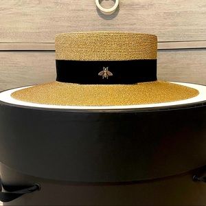 GUCCI Boater Hat *Authentic*Gold Raffia w/Blk Band
